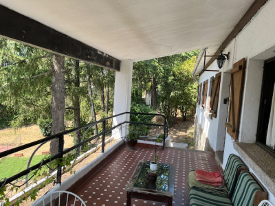 Se vende Chalet Individual con 1480 m de parcela y piscina en 